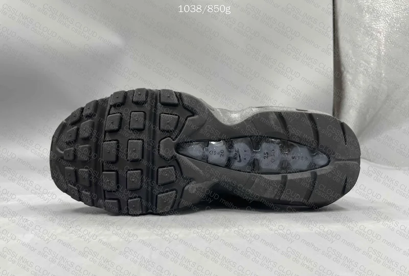 Air Max 95 Triple Black 6