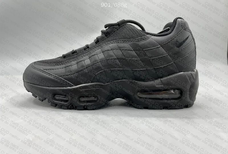 Air Max 95 Triple Black 4