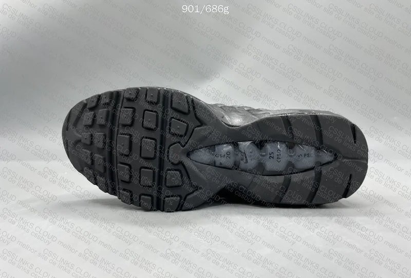 Air Max 95 Triple Black 6