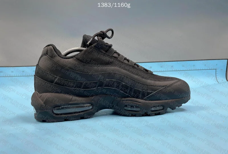 Air Max 95 Triple Black