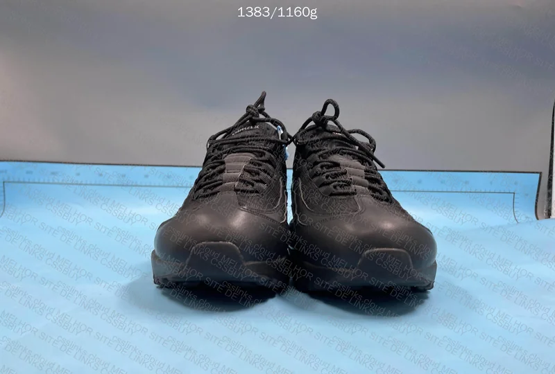 Air Max 95 Triple Black 6