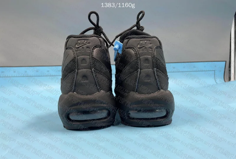 Air Max 95 Triple Black 7