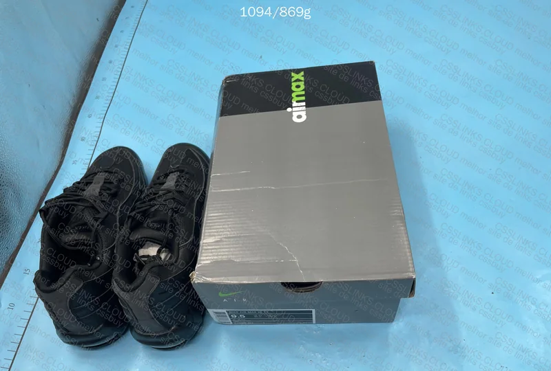 Air Max 95 Triple Black 8