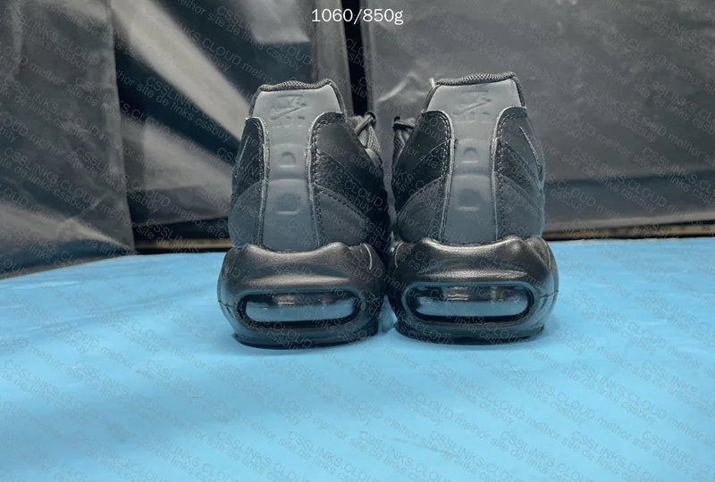 Air Max 95 Triple Black 3