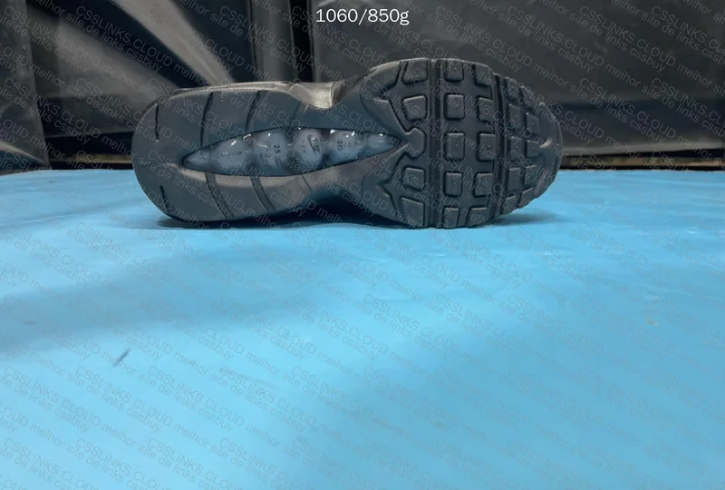 Air Max 95 Triple Black 6