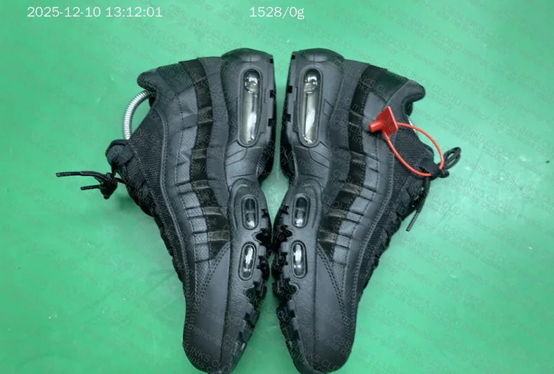 Air Max 95 Triple Black