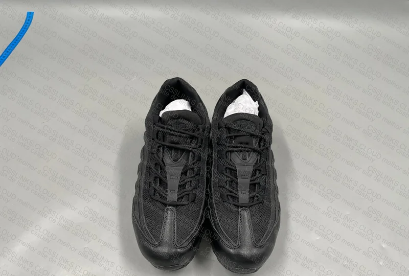 Air Max 95 Triple Black (with measurements)