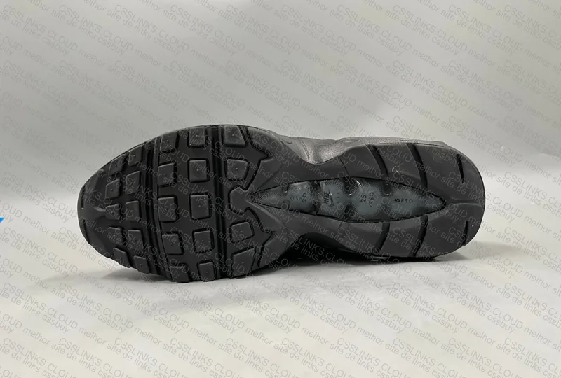 Air Max 95 Triple Black (with measurements) 5