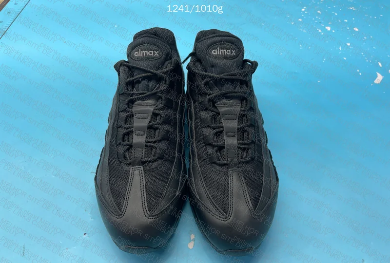 Air Max 95 Triple Black GX B 4