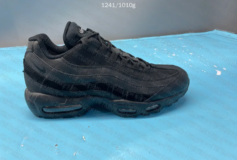 Air Max 95 Triple Black GX B 5