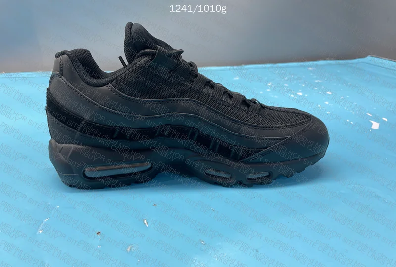 Air Max 95 Triple Black GX B 7