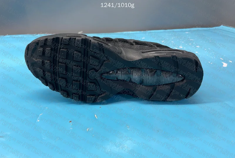 Air Max 95 Triple Black GX B 8