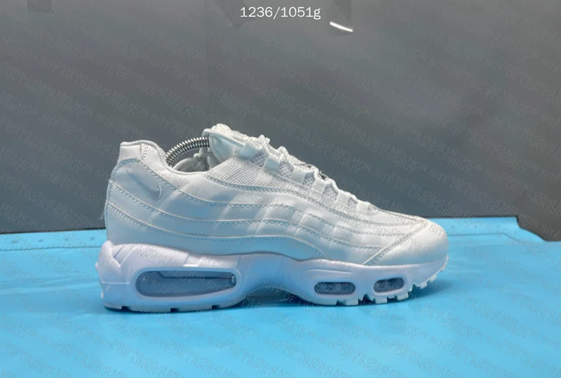 Air Max 95 Triple White 2