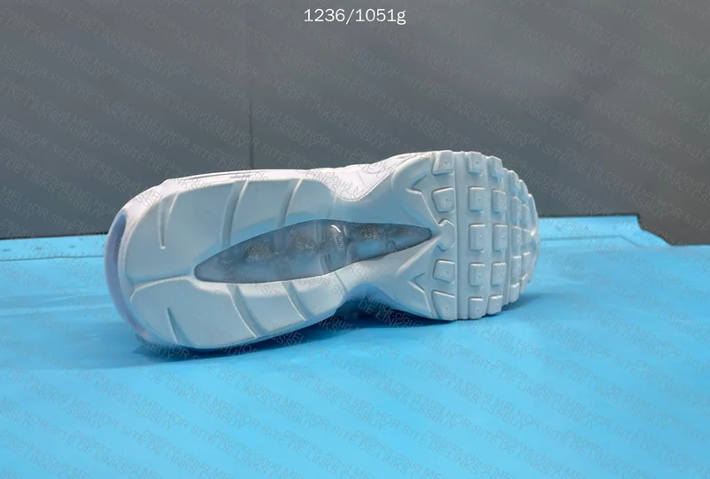 Air Max 95 Triple White 3