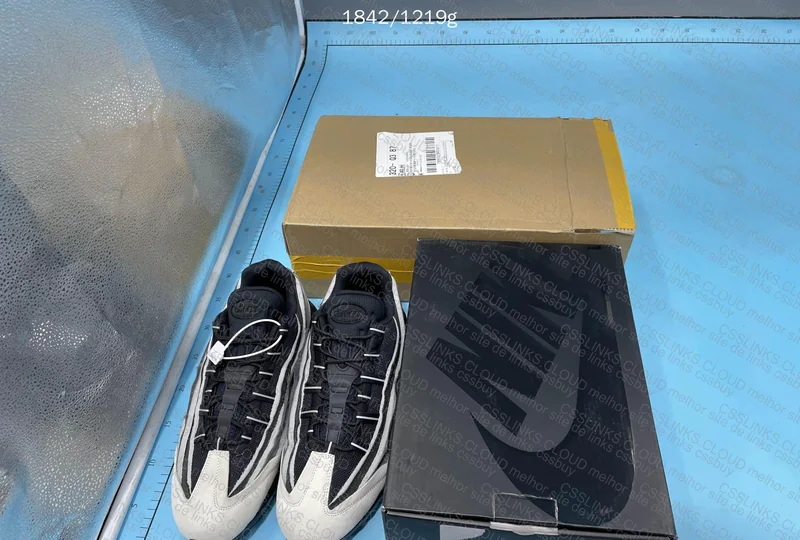 Air Max 95 x CDG