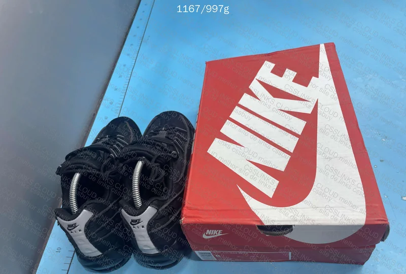 Air Max 95 x CDG 4