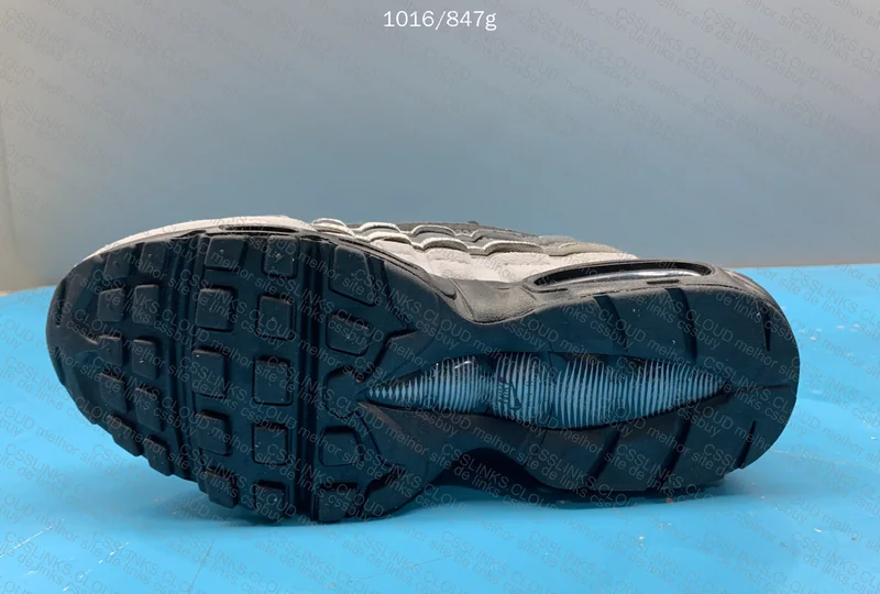 Air Max 95 x CDG 3