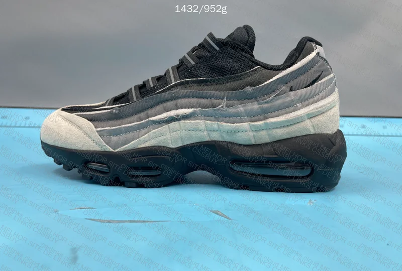 Air Max 95 X Comme Des Garçons 7