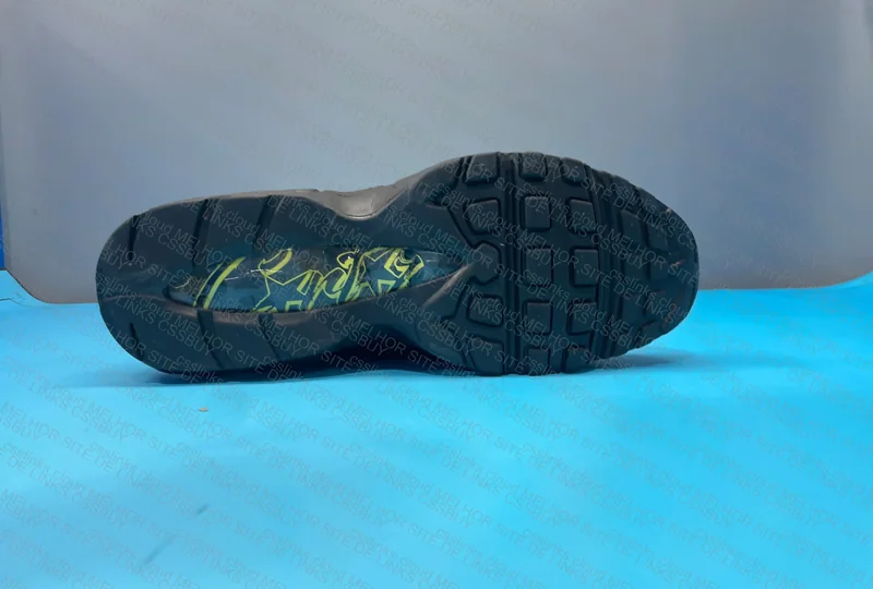 air max 95 x corteiz honey black 6