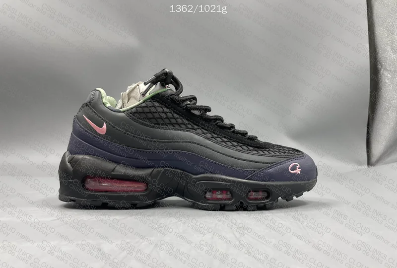 Air max 95 x Corteiz Pink Beam 8