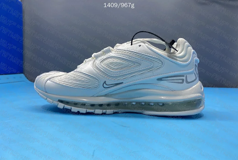 Air Max 98 x Supreme 4