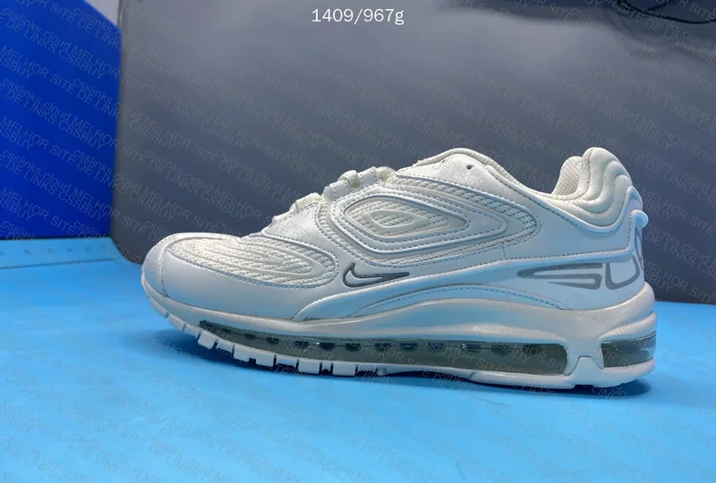 Air Max 98 x Supreme 8
