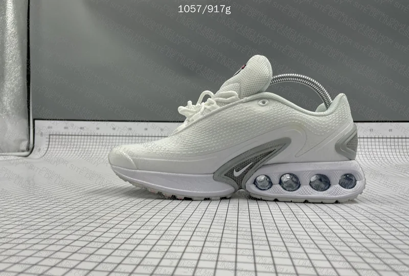 Air Max DN White 4