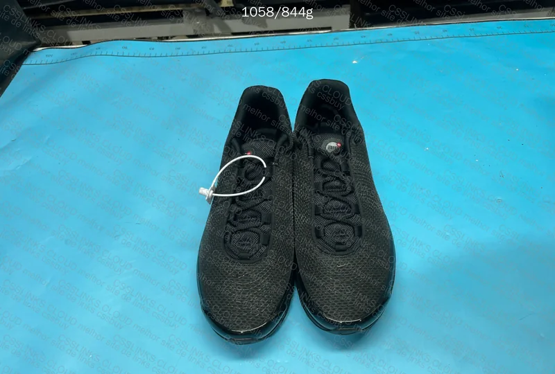 Air Max Dn "Triple Black" 2