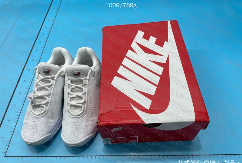 Air Max Dn White 4