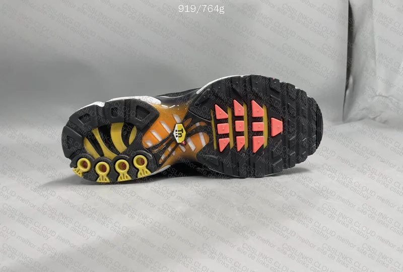 Air Max Plus 6