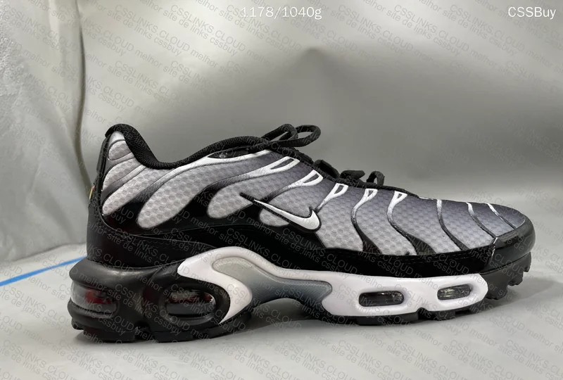 Air Max Plus Black White Gradient 5