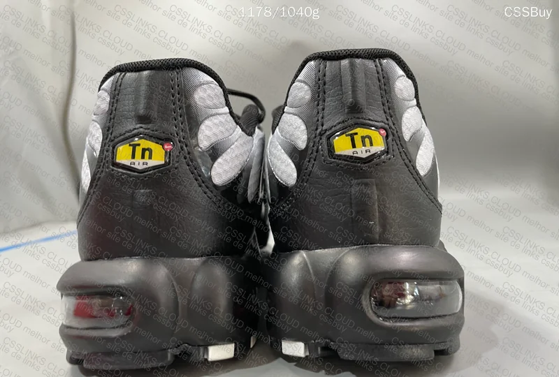 Air Max Plus Black White Gradient 6