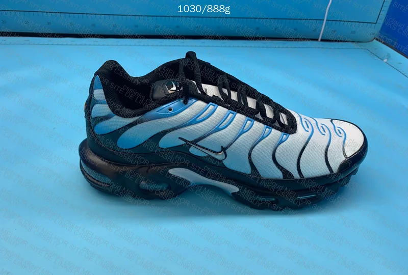 Air Max Plus Black/Sky Blue 7
