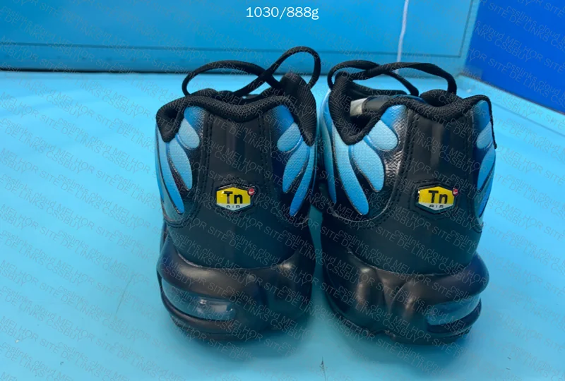Air Max Plus Black/Sky Blue 8