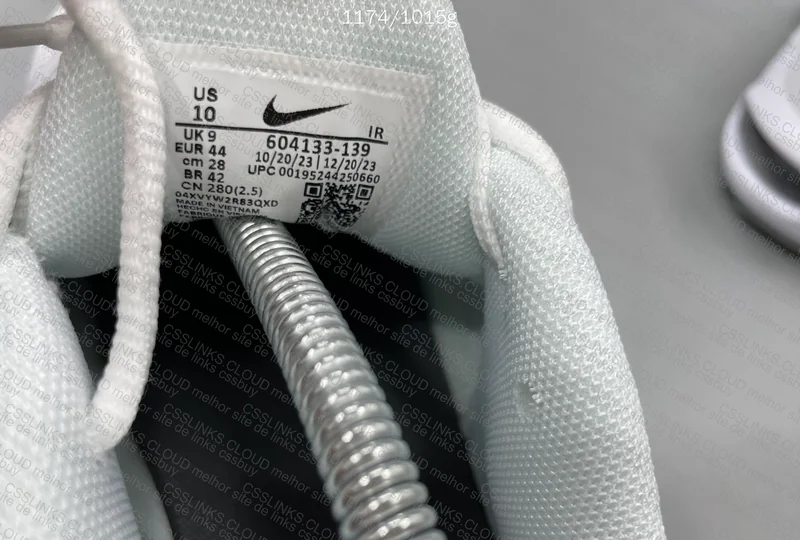 Air Max Plus White 3