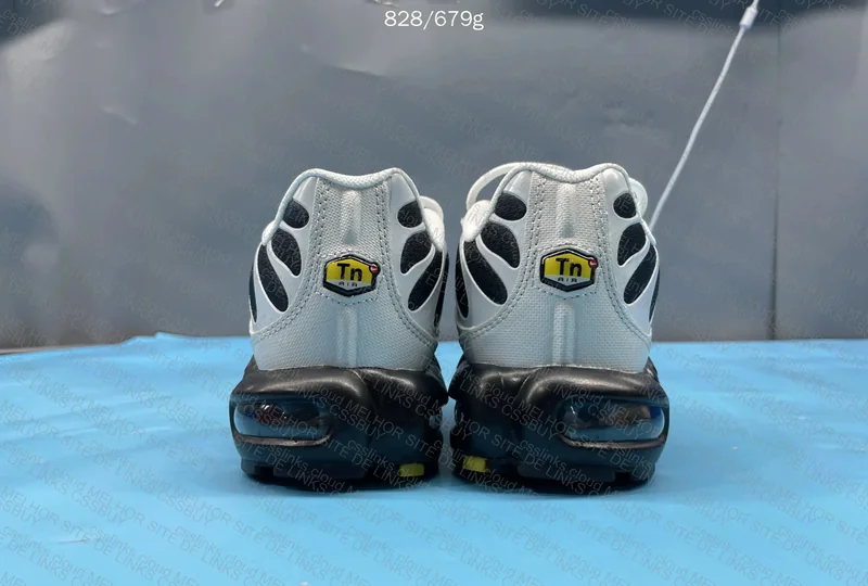 Air Max Plus Grey University Blue Black 3