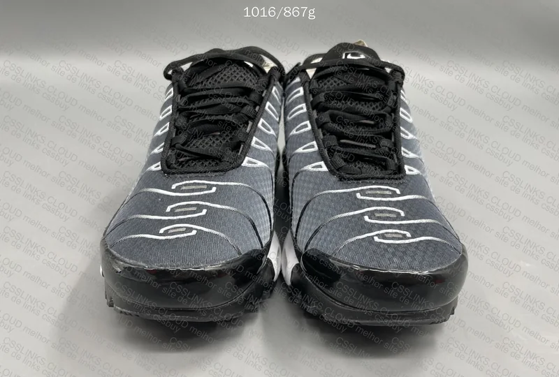 Air Max Plus TN Black Metallic Silver 2