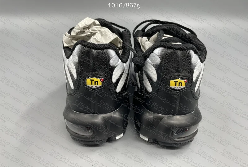 Air Max Plus TN Black Metallic Silver 3