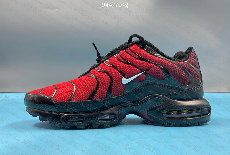 Air Max plus “TN - Deadpool” 5