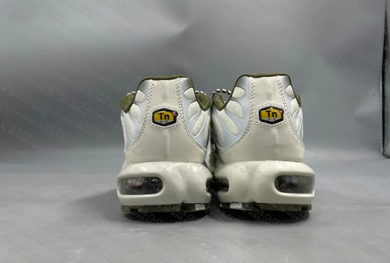 Air Max Plus TN Light Bone Olive 3