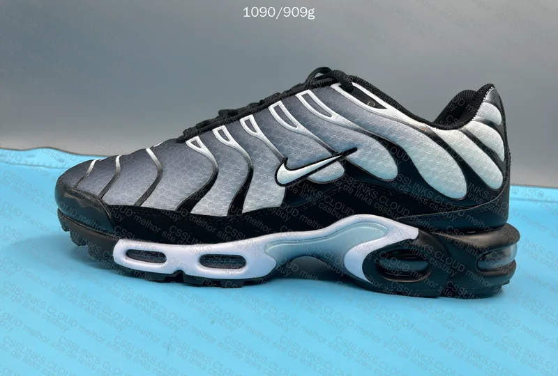 AIR MAX PLUS TN - METALLIC SILVER 10