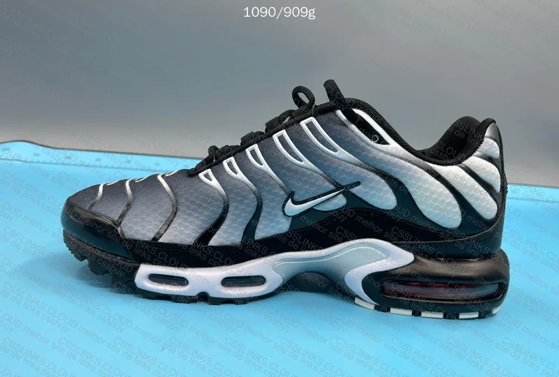 AIR MAX PLUS TN - METALLIC SILVER 3