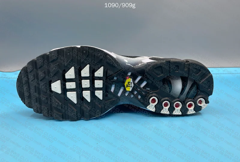 AIR MAX PLUS TN - METALLIC SILVER 8