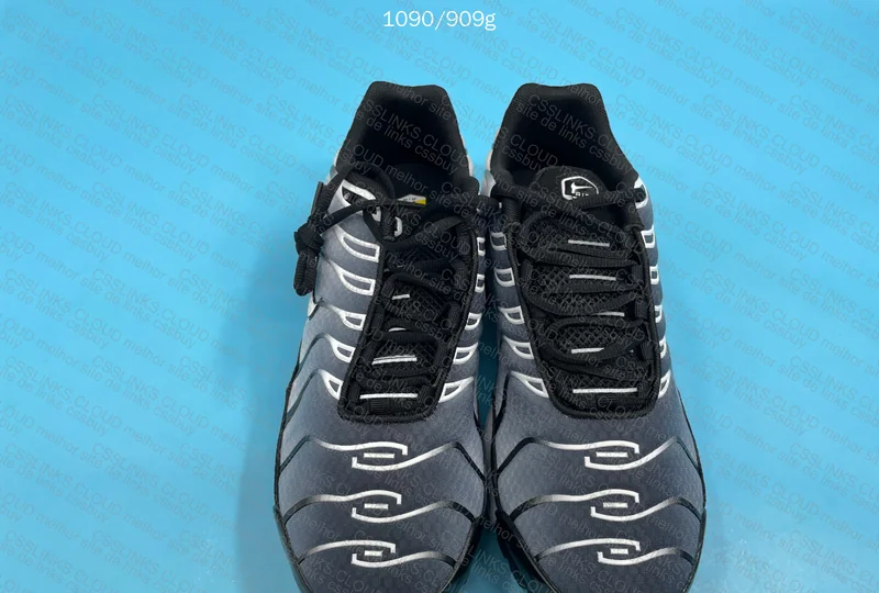 AIR MAX PLUS TN - METALLIC SILVER 9