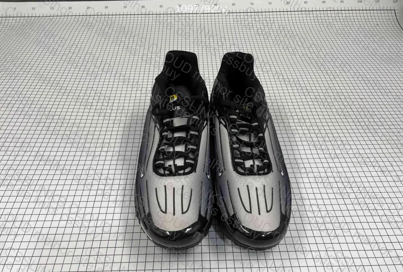 Air Max Plus TN3 UMKAO 4