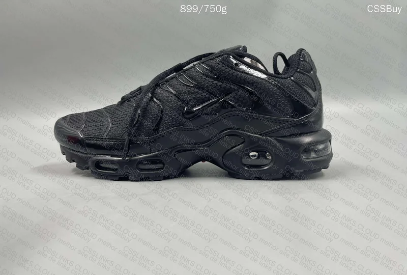 Air Max Plus Triple Black 4