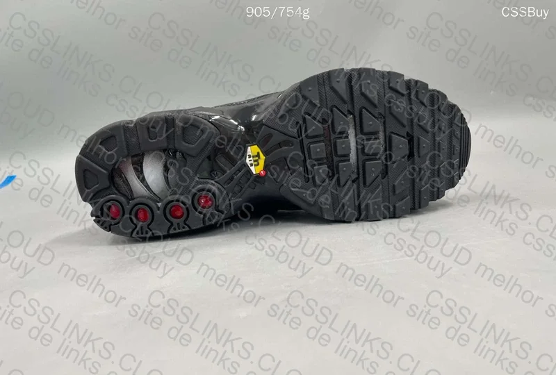 Air Max Plus "Triple Black" 3