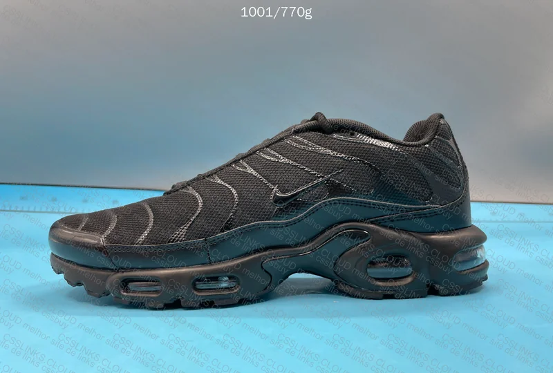Air Max Plus Triple Black 4