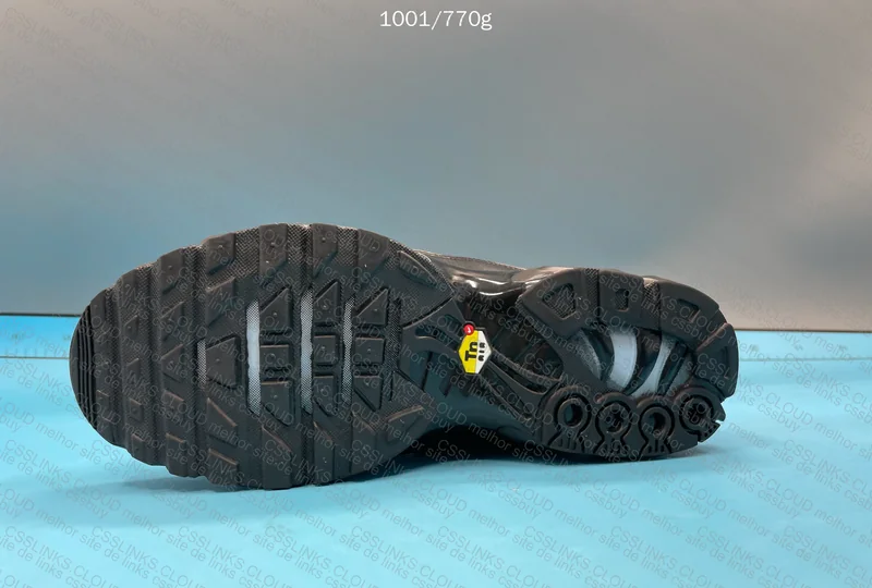 Air Max Plus Triple Black 5