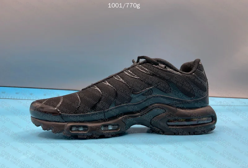 Air Max Plus Triple Black 7